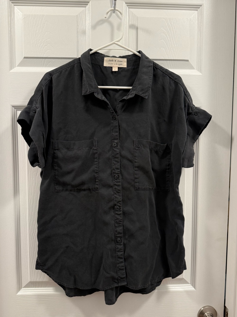 cloth & stone women’s Charcoal Gray Button Down Shirt size large